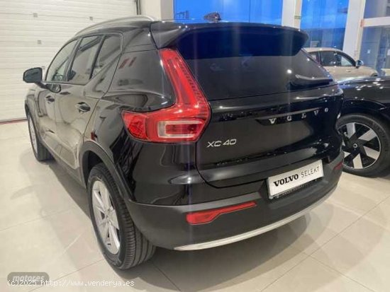 Volvo XC40 Core, B3 Mild Hybrid, Gasolina de 2024 con 30.300 Km por 32.950 EUR. en Navarra