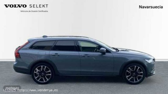 Volvo V 90 V90 Cross Country Ultimate, B5 (diesel) AWD, Diesel de 2022 con 64.203 Km por 53.900 EUR.