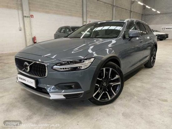 Volvo V 90 V90 Cross Country Ultimate, B5 (diesel) AWD, Diesel de 2022 con 64.203 Km por 53.900 EUR.