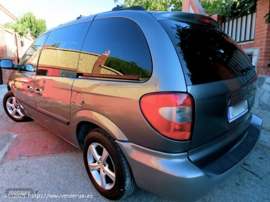 Chrysler Grand Voyager 2.5 CRD LIMITED de 2006 con 187.000 Km por 3.500 EUR. en Granada