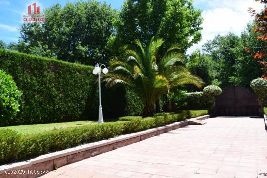 ESTUPENDO CHALET CON PISCINA Y PARCELA EN COLES - ORENSE