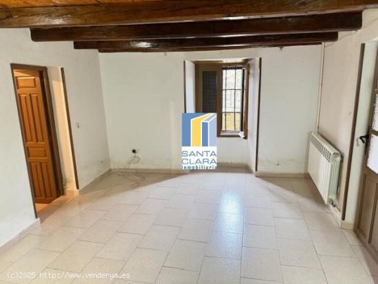 CASA EN VENTA DE 4 DORMITORIOS, JARDÍN Y AMPLIO GARAJE EN FARIZA DE SAYAGO, ZAMORA. - ZAMORA