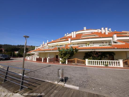 ¡A un Paso del Paraíso! Planta Baja con Terraza de Ensueño en Playa El Sable - CANTABRIA