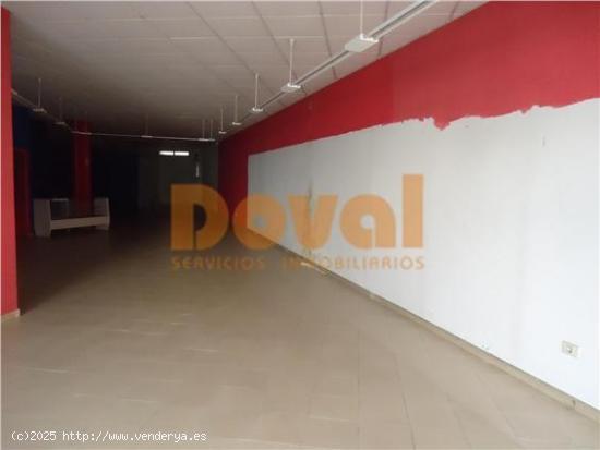 Estupendo local en primera linea comercial - PONTEVEDRA