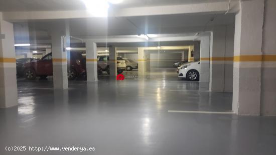 En venta plaza de parquing para 2 coches y una moto Tarragona ciudad - TARRAGONA