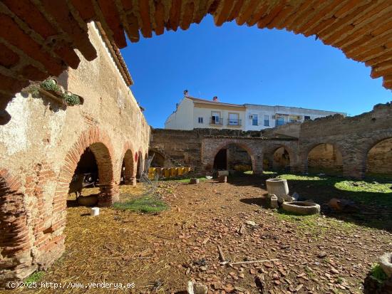 SOLAR EN CASAR DE CÁCERES - CACERES