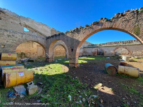 SOLAR EN CASAR DE CÁCERES - CACERES