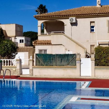  PRECIOSO BUNGALOW DE PLANTA ALTA CON PARKING NUMERADO EN TORREBLANCA!! - ALICANTE 