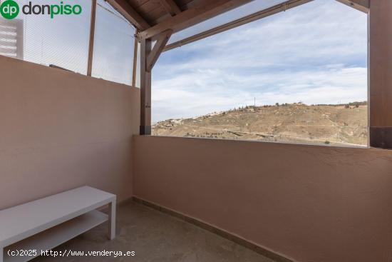 ¡OPORTUNIDAD! ATICO EN EL SERRALLO CON TERRACITA, VISTAS DESPEJADAS Y PISCINA COMUNITARIA - GRANADA