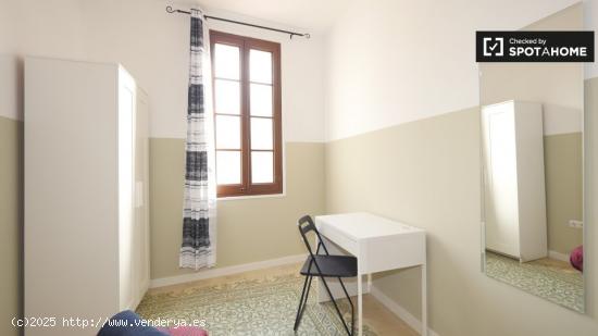 Acogedora habitación en alquiler en apartamento de 4 dormitorios en El Raval - BARCELONA