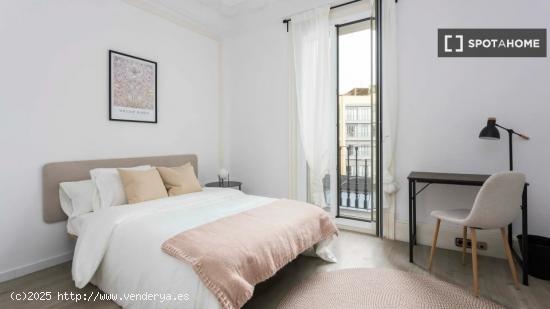 Habitación en piso compartido en barcelona. - BARCELONA