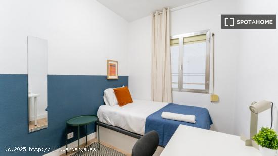 Preciosa habitación en alquiler situada en Madrid - MADRID