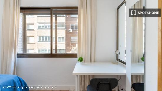 Preciosa habitación en alquiler situada en Madrid - MADRID