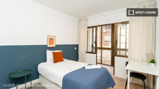 Preciosa habitación en alquiler situada en Madrid - MADRID