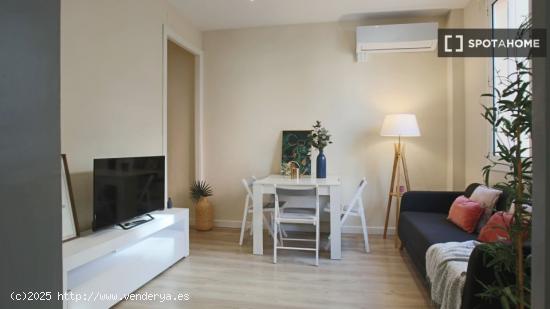 Apartamento entero de 3 habitaciones en Barcelona. - BARCELONA