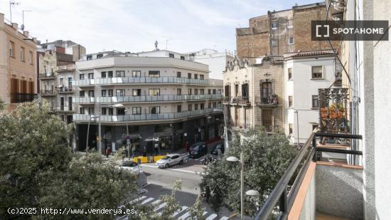 Apartamento entero de 3 habitaciones en Barcelona. - BARCELONA