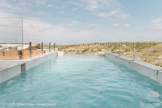 VILLA DE DISEÑO JUNTO AL MAR - ALICANTE