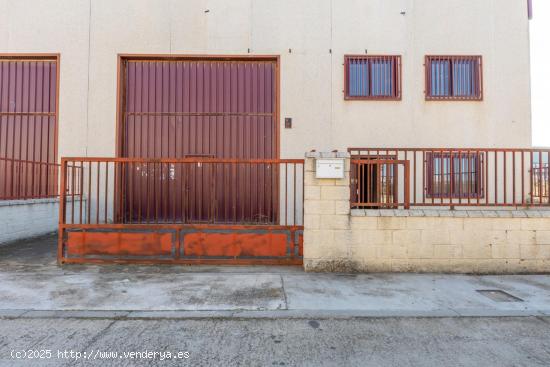  INTERESANTE NAVE INDUSTRIAL EN SANTOVENIA DE PISUERGA - VALLADOLID 