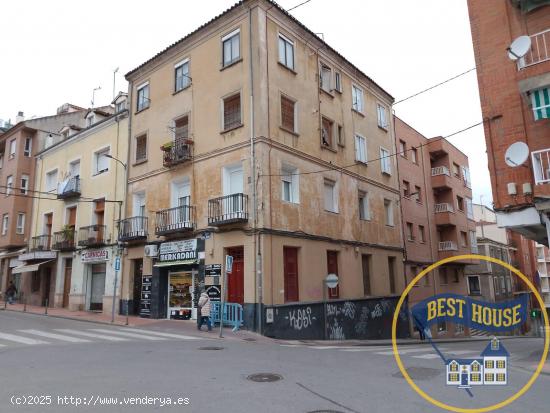  SE VENDE ALMACEN EN PLENO CENTRO DE LA CIUDAD - CUENCA 