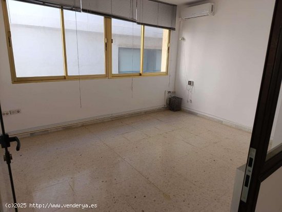 Oficina en venta en Fuengirola (Málaga)