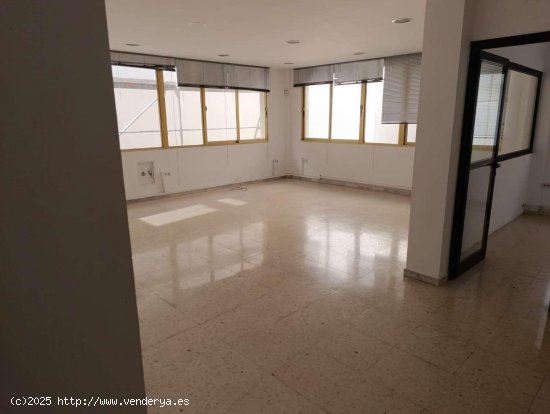 Oficina en venta en Fuengirola (Málaga)