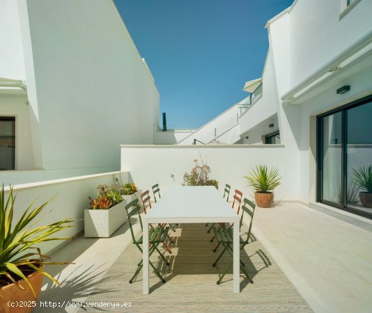 Casa en venta a estrenar en Pilar de la Horadada (Alicante)