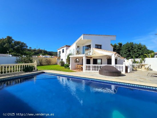 Villa en venta en Estepona (Málaga)