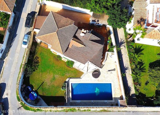 Villa en venta en Estepona (Málaga)