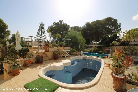 Villa en venta en Orihuela (Alicante)