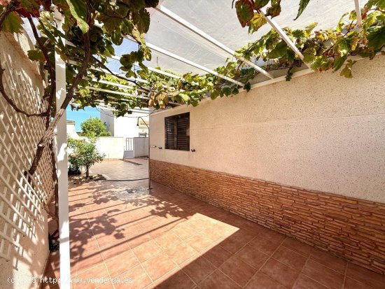 Villa en venta en Torrevieja (Alicante)