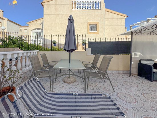 Villa en venta en Orihuela (Alicante)