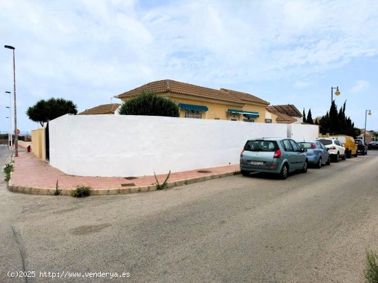 Villa en venta en Torrevieja (Alicante)