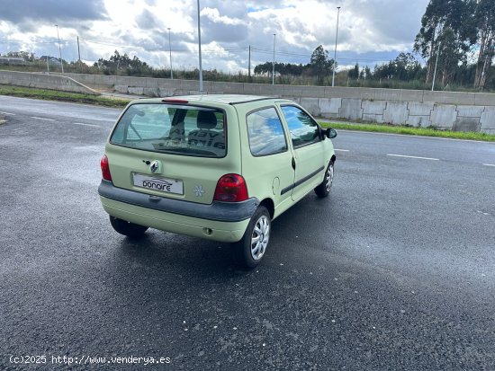 Renault Twingo 1.1 WIND - Sada