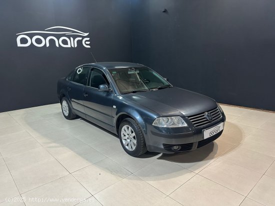  Volkswagen Passat 1.9 TDi Comfortline 130CV - Sada 