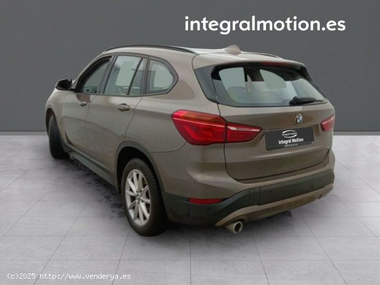 BMW X1 sDrive16d A - 