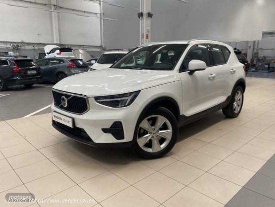 Volvo XC40 Core, B3 Mild Hybrid, Gasolina de 2024 con 27.300 Km por 32.300 EUR. en Navarra