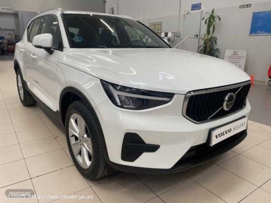 Volvo XC40 Core, B3 Mild Hybrid, Gasolina de 2024 con 27.300 Km por 32.300 EUR. en Navarra