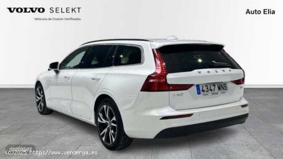 Volvo V 60 V60 Core, B4 Mild Hybrid, Diesel de 2024 con 8.200 Km por 38.500 EUR. en Madrid