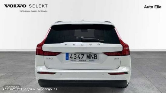 Volvo V 60 V60 Core, B4 Mild Hybrid, Diesel de 2024 con 8.200 Km por 38.500 EUR. en Madrid