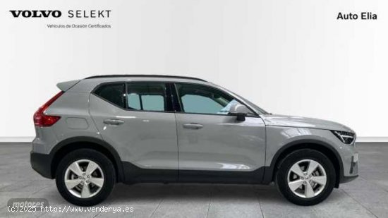 Volvo XC40 XC40 Essential, T2 Automatica Microhibrido, Gasolina de 2023 con 6.900 Km por 31.900 EUR.