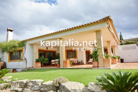 Chalet a la venta en Valencia - VALENCIA