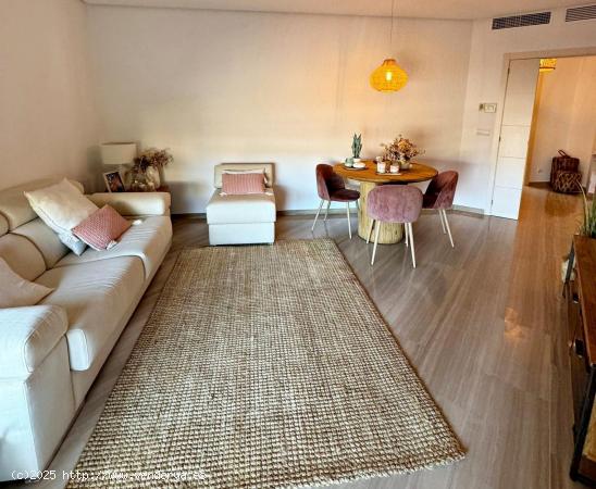 ALQUILER APARTAMENTO EN JAVEA PRIMERA LINEA PLAYA - ALICANTE