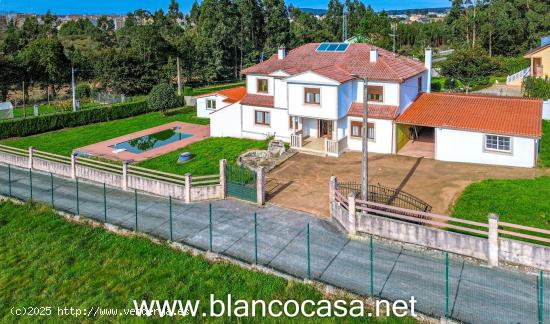 ¡¡Chalet de 704 m² con Piscina y Gran Terreno en Carballo( A Coruña -Galicia )!! - A CORUÑA