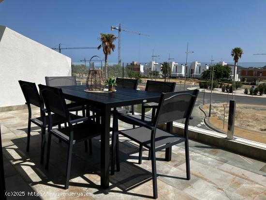 SE VENDE DUPLEX CON 3 DORMITORIOS EN FINESTRAT - ALICANTE