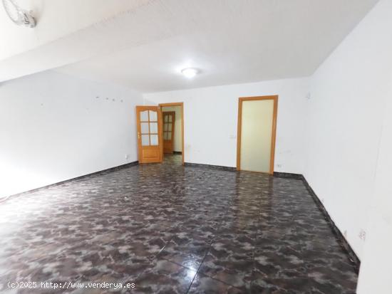 SE VENDE PISO EN SABADELL, ZONA CREU ALTA - BARCELONA