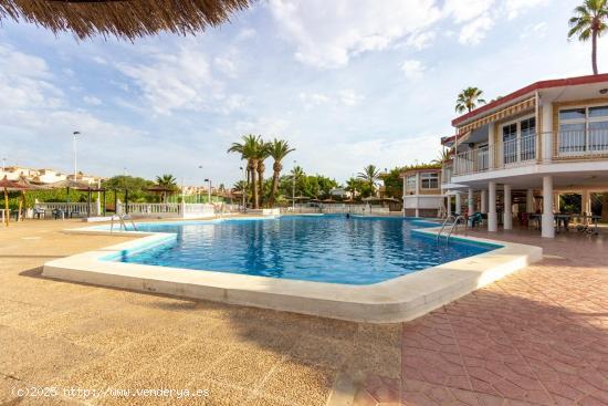 Chalet independiente de 4 dormitorios en Aguas Nuevas (Torrevieja) - ALICANTE