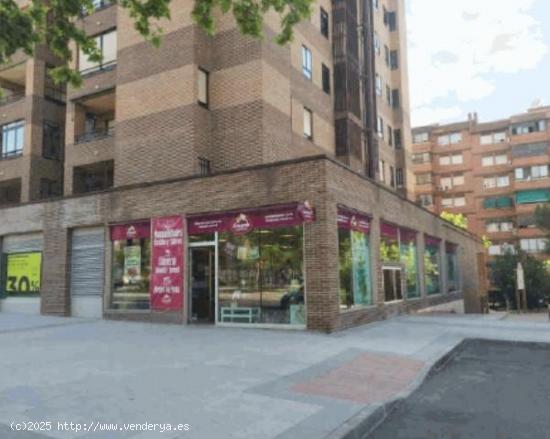  Local comercial en Tres Cantos zona Sectores - MADRID 