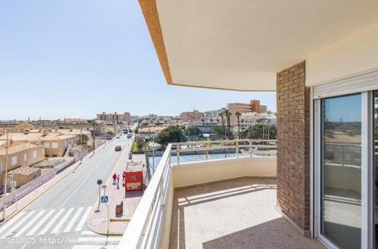 APARTAMENTOS CON 3 DORMITORIOS EN LA MATA CON VISTAS DESPEJADAS AL MAR - ALICANTE