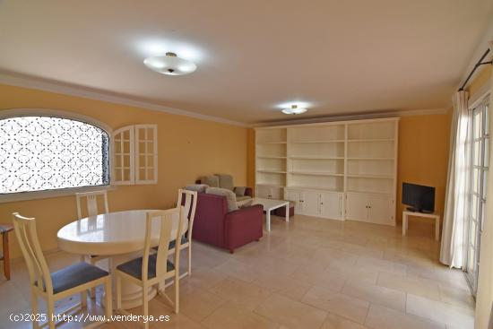 CHALET ADOSADO EN URB LAS PALMERAS PLAYA DEL INGLÉS - LAS PALMAS