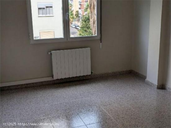 Se vende piso en Valencia - VALENCIA